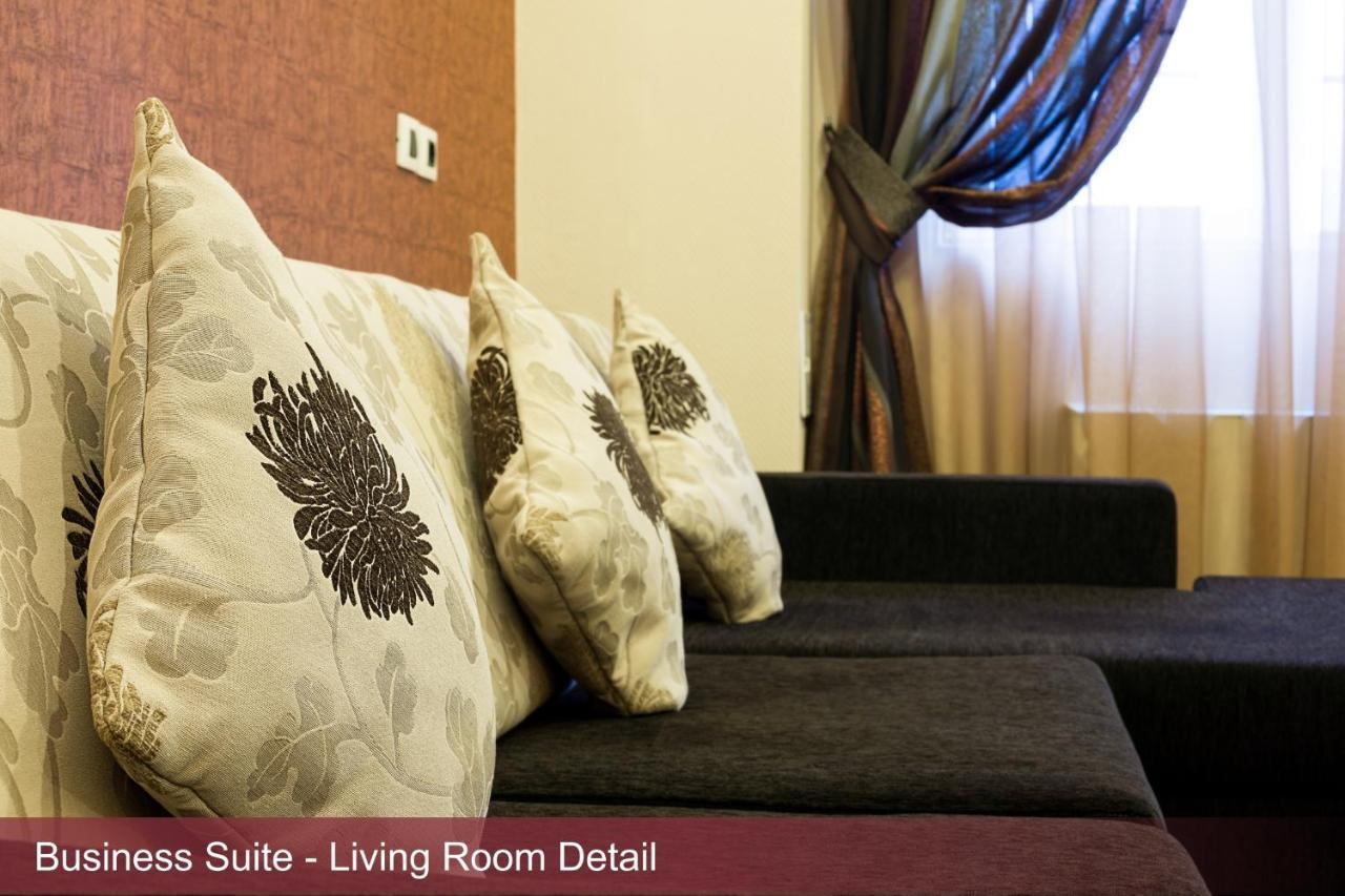 Inter Business Bucharest Hotel ภายนอก รูปภาพ