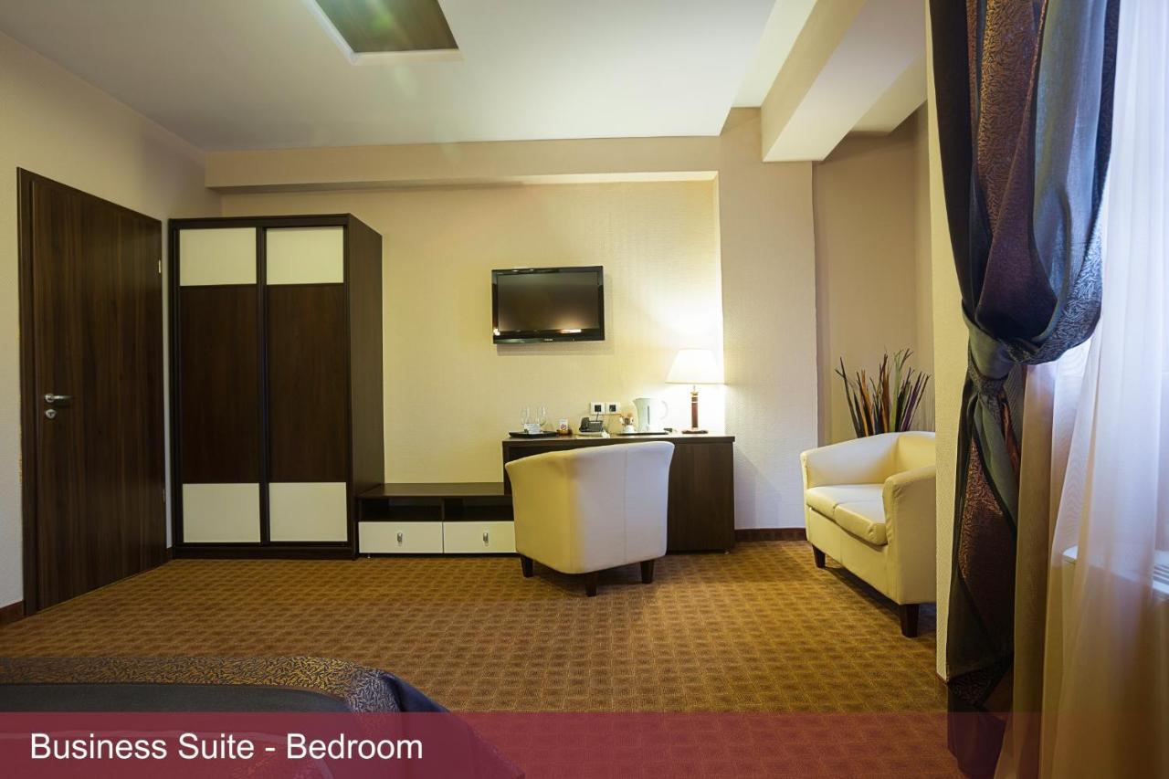 Inter Business Bucharest Hotel ภายนอก รูปภาพ