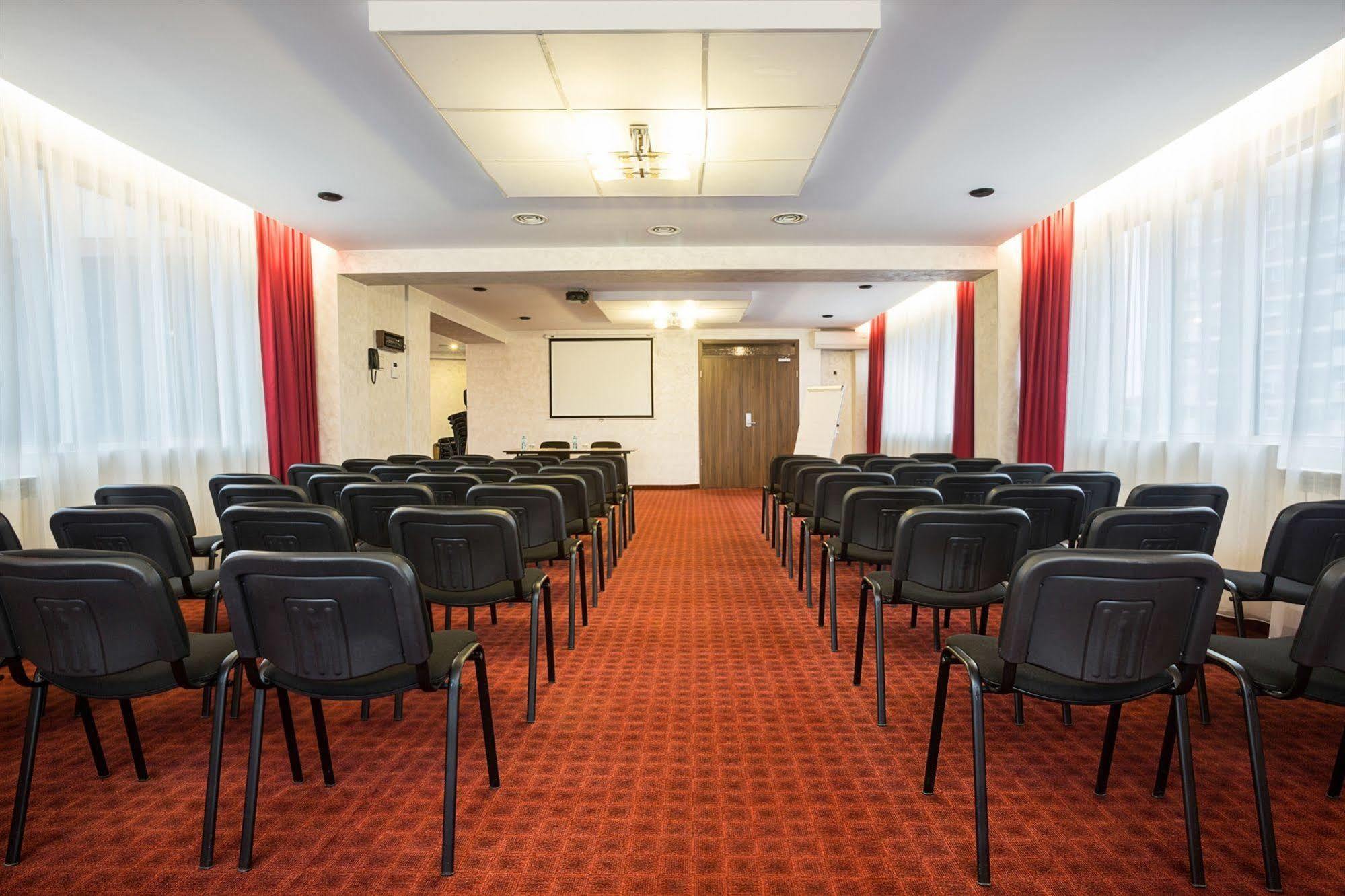 Inter Business Bucharest Hotel ภายนอก รูปภาพ